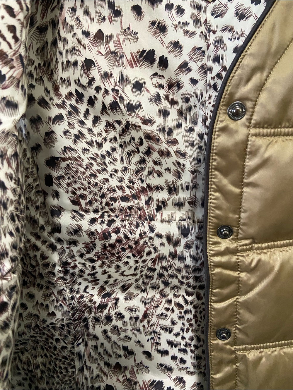 Quilted Gold Vest Size XL - Picture 4 of 12